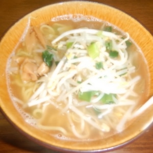 専門店の味☆　「とんこつもやしラーメン」